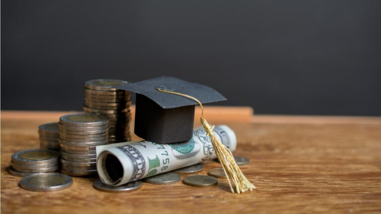 Private Scholarships for International Students in Canada